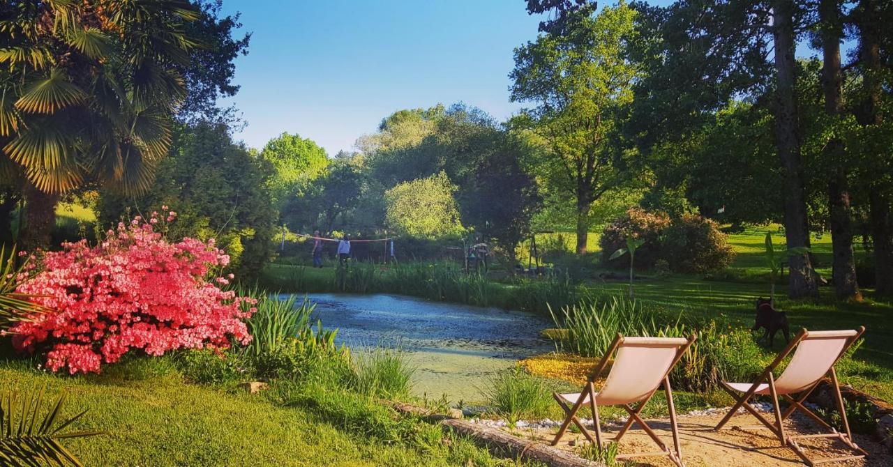 Le Vieux Moulin Gites - A Charming Stone Cottage With Garden View And Seasonal Pool Guégon Dış mekan fotoğraf